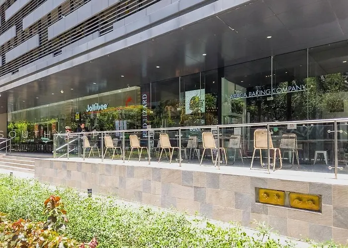 Furnished In Avida Towers Riala, It Park With Pool View, Wifi, Netflix And Apartment *