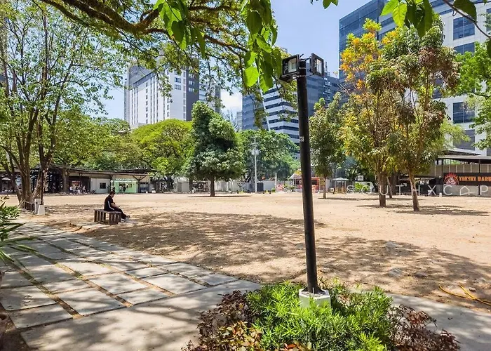 Furnished In Avida Towers Riala, It Park With Pool View, Wifi, Netflix And Apartment *